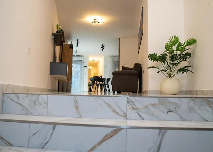 ホームステイ The Twin Haven *